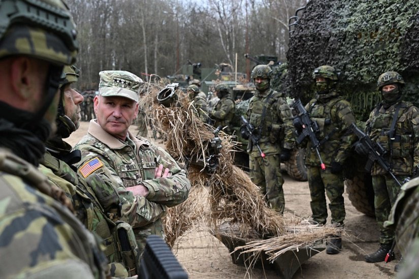 us.-commander-in-europe-says-russia-is-a-&apos;chronic-threat&apos;-to-world